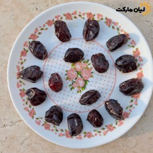 خرما خنیزی جم – کوچک، خوش‌خوراک و با طعم ملایم